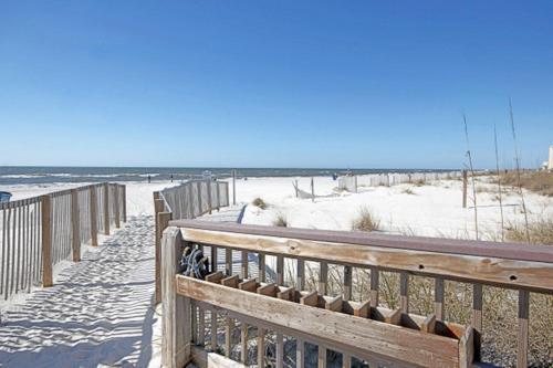 Crystal Shores West 1005 Apartment