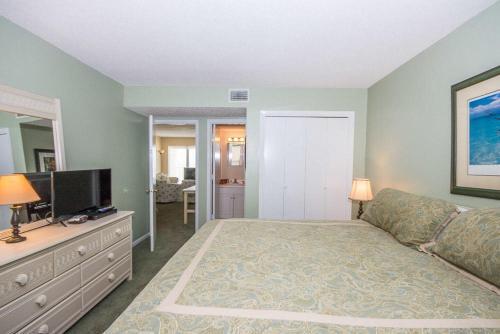 Island Shores 651 Apartment