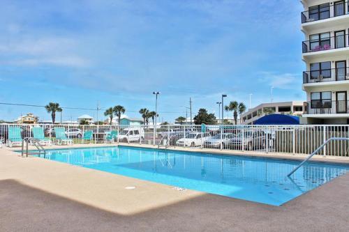 Island Shores 651 Apartment