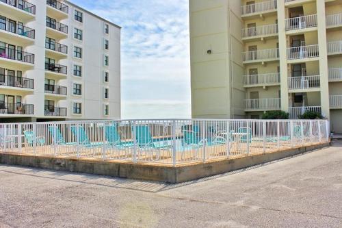 Island Shores 651 Apartment