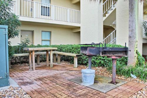 Island Shores 358 Apartment