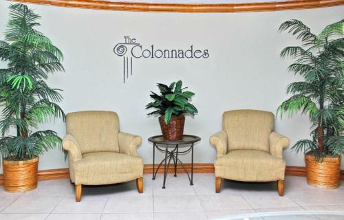 Colonnades 1901 Apartment