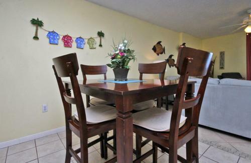 Ocean House 1304 Apartment