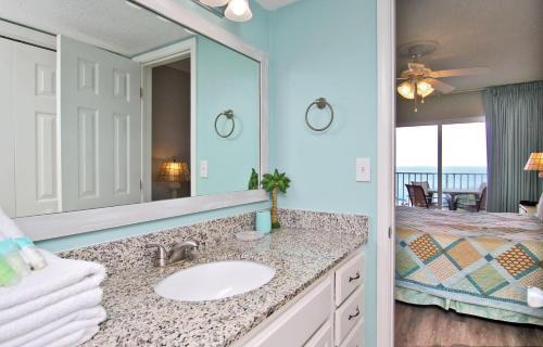 Ocean House 1304 Apartment