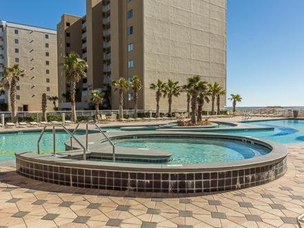 Apartamento Crystal Tower 1106 Condo
