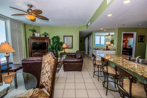Lighthouse 901 Apartment