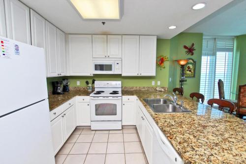 Lighthouse 901 Apartment