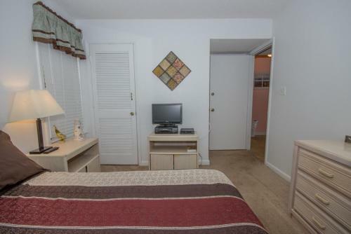 Compass Point 205 Apartment