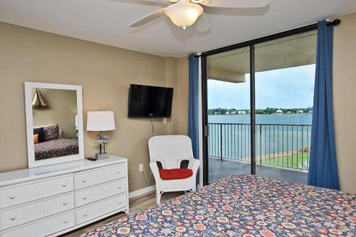 Compass Point 205 Apartment