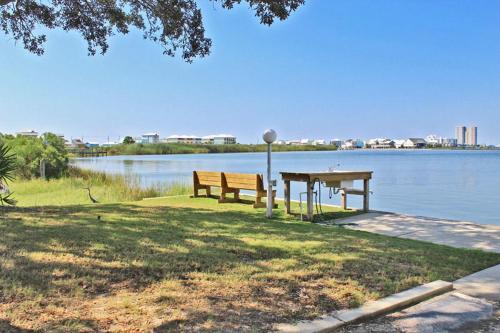 Compass Point 205 Apartment