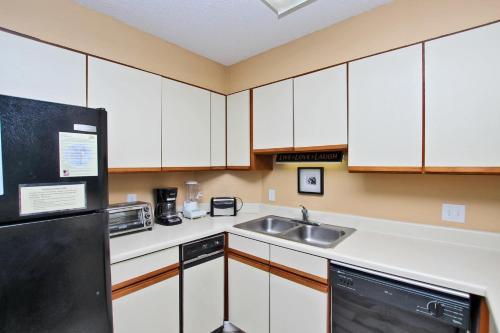 Compass Point 205 Apartment