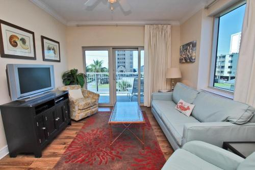Crystal Tower 209 Apartment