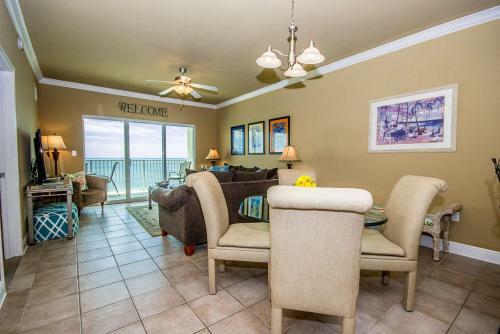 Crystal Shores West 1007 Apartment