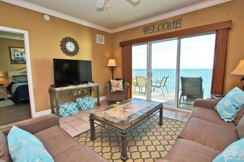 Crystal Shores West 1007 Apartment