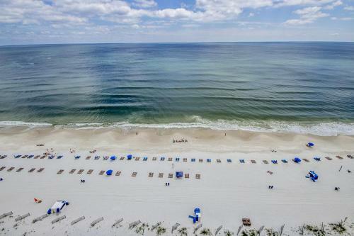 Crystal Shores West 1007 Apartment
