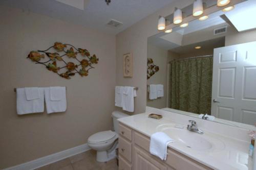 Crystal Shores West 1007 Apartment