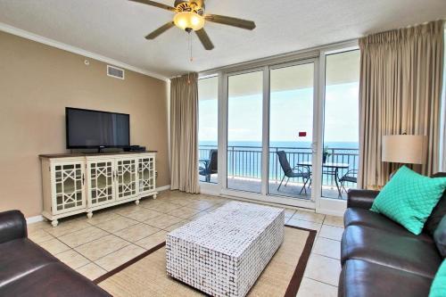 Colonnades 1202 Apartment