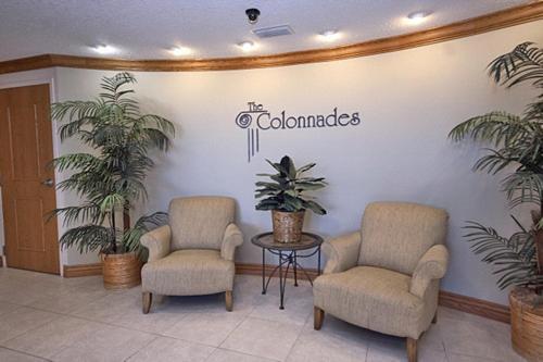Colonnades 1202 Apartment