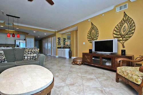 San Carlos 1509 Apartment