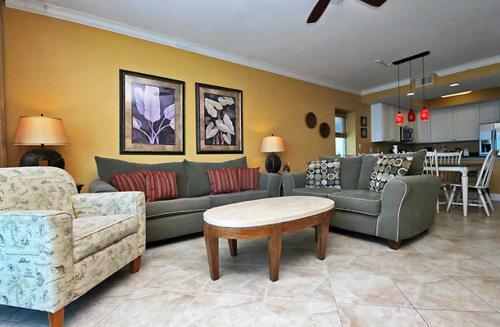 San Carlos 1509 Apartment