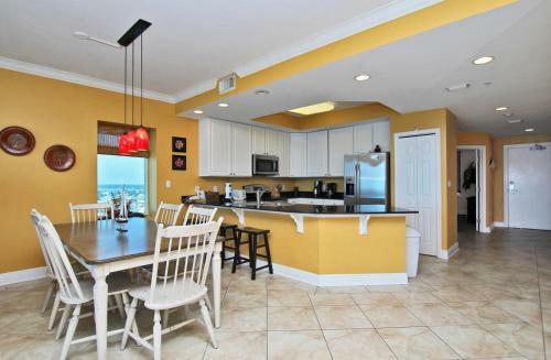 San Carlos 1509 Apartment