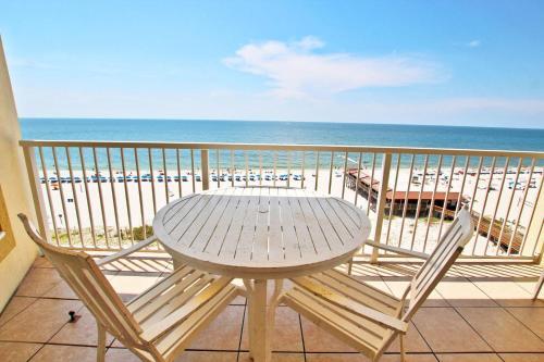 Boardwalk 782 Apartment