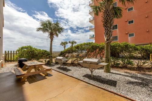 Apartamento Crystal Shores West Unit 208