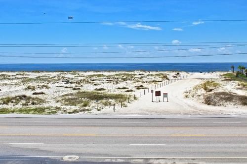 Grand Beach 305 Apartment
