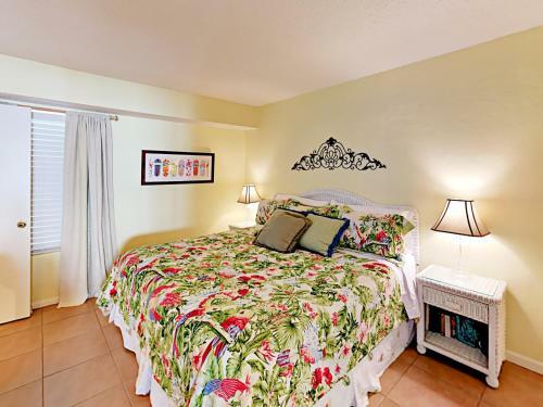 Apartamento 421 East Beach Blvd 656 Condo