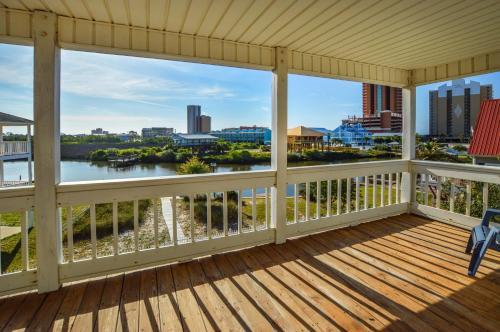 214 Shoreland Home