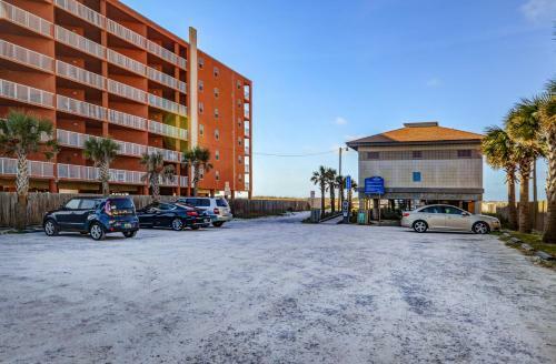 214 Shoreland Home