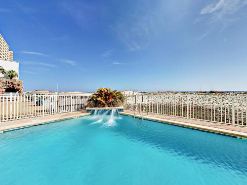 Apartamento 327 E Beach Blvd Condo Unit 5b