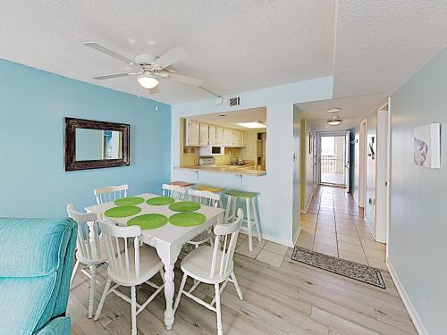 Apartamento 327 E Beach Blvd Condo Unit 5b