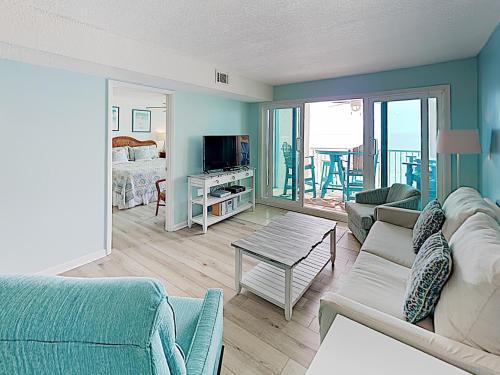 Apartamento 327 E Beach Blvd Condo Unit 5b