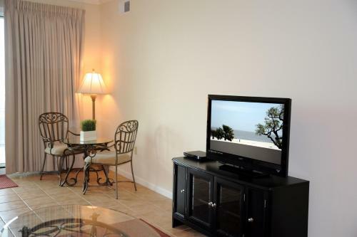 Legacy II 305 - Three Bedroom Apartment