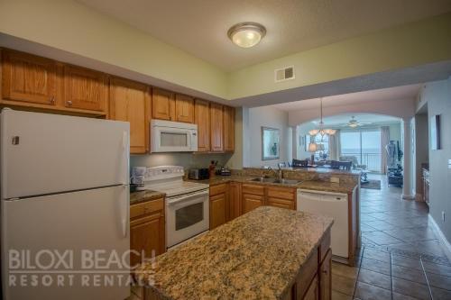 Legacy II 905 - Four Bedroom Apartment