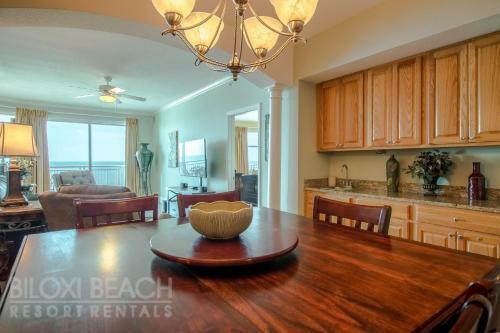 Legacy II 905 - Four Bedroom Apartment