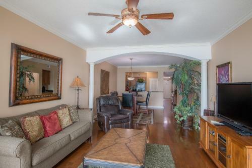Legacy I 705 - Three Bedroom Apartment