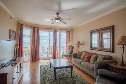 Legacy I 705 - Three Bedroom Apartment