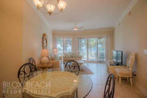Legacy I 102 - Two Bedroom Apartment