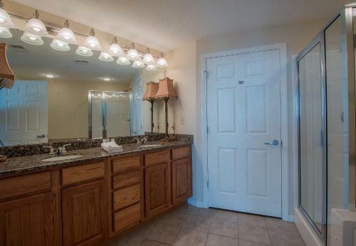 Legacy II 701 Deluxe - Three Bedroom Apartment