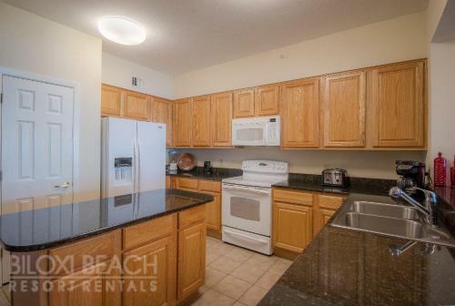 Legacy I 404 - Three Bedroom Apartment