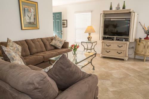 2401 Southern Dunes 3 Bedroom Villa