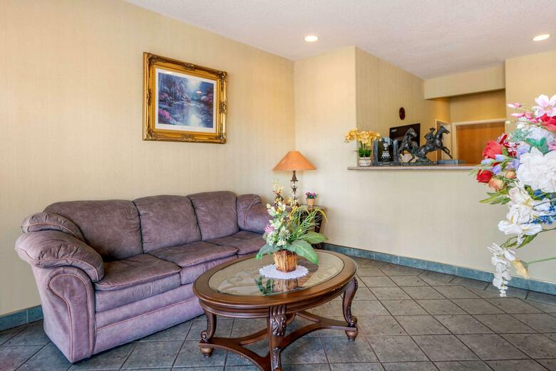 Hotel Econo Lodge Airport