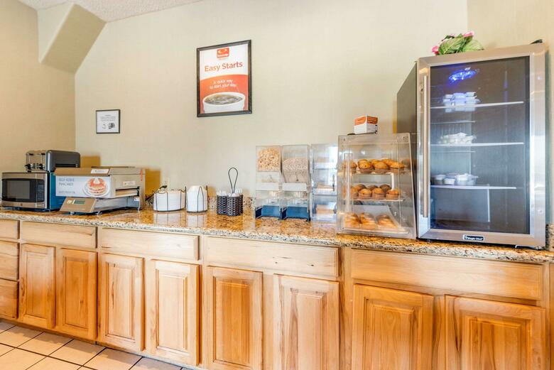 Hotel Econo Lodge Airport