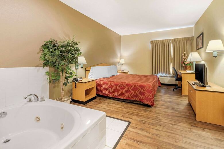 Hotel Econo Lodge Airport