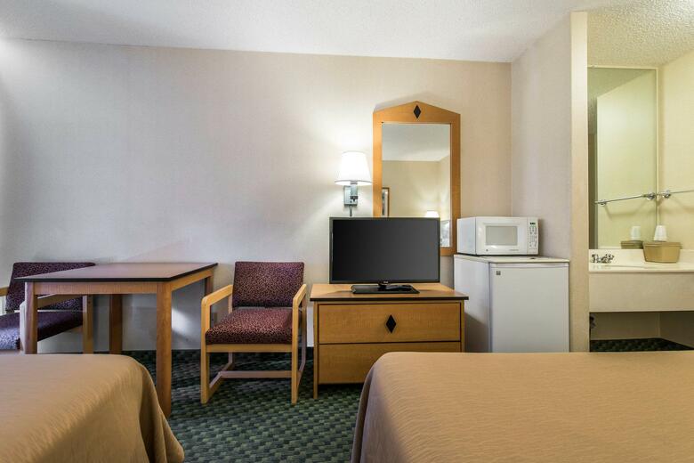 Hotel Econo Lodge Airport