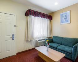 Hotel Rodeway Inn & Suites