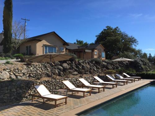 2300 Mill Creek Lane
