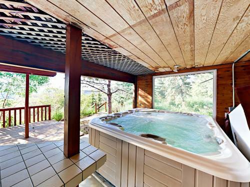 1634 Cedarbark Lane Cabin